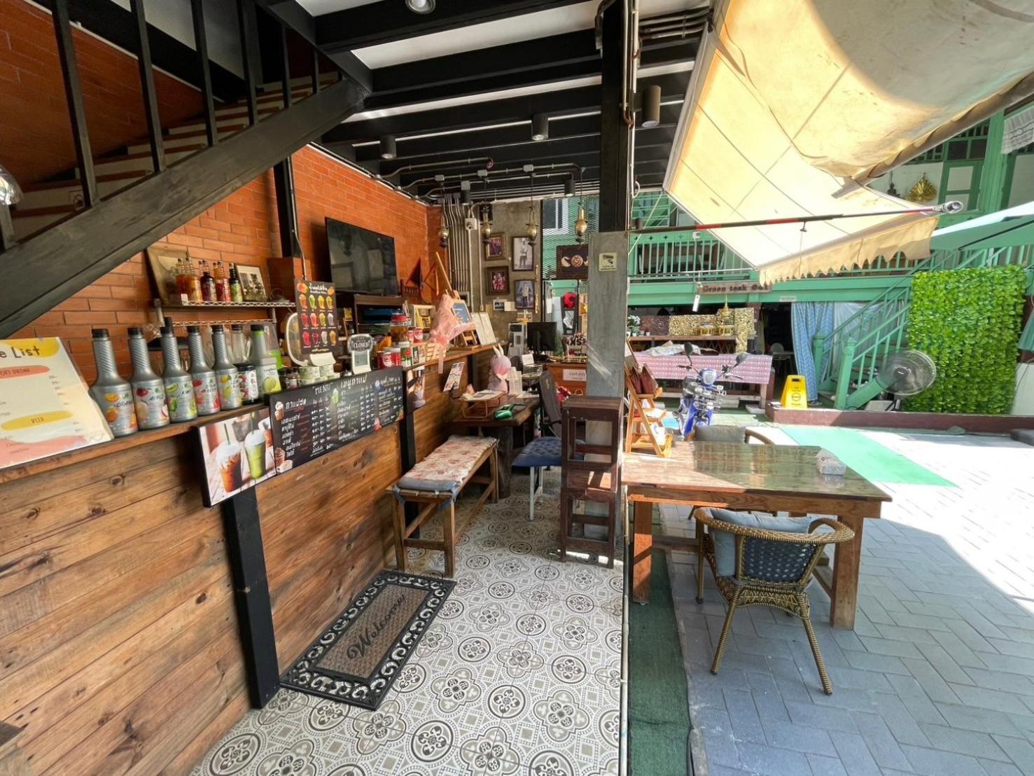 Green Teak House Bangkok Bagian luar foto
