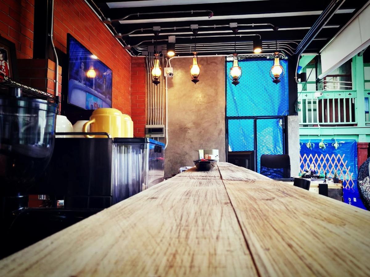 Green Teak House Bangkok Bagian luar foto