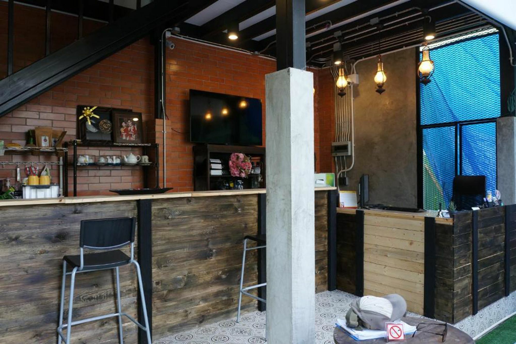 Green Teak House Bangkok Bagian luar foto